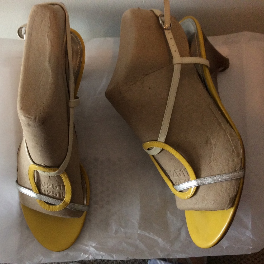 - Marc Fisher sandal/heels cream, silver, yellow patent leather - Picture 3 of 7